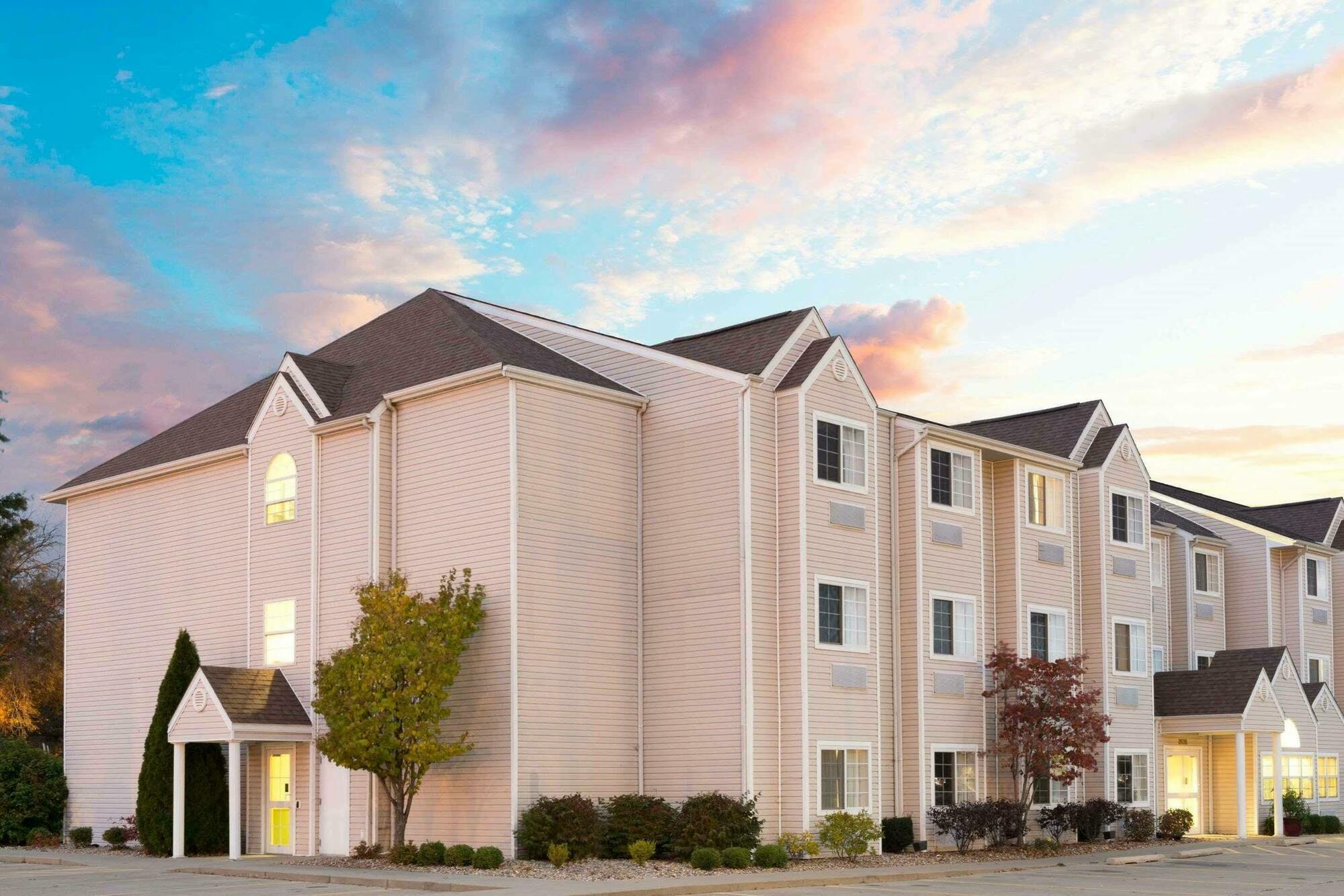 Microtel Inn & Suites By Wyndham Springfield Exterior foto